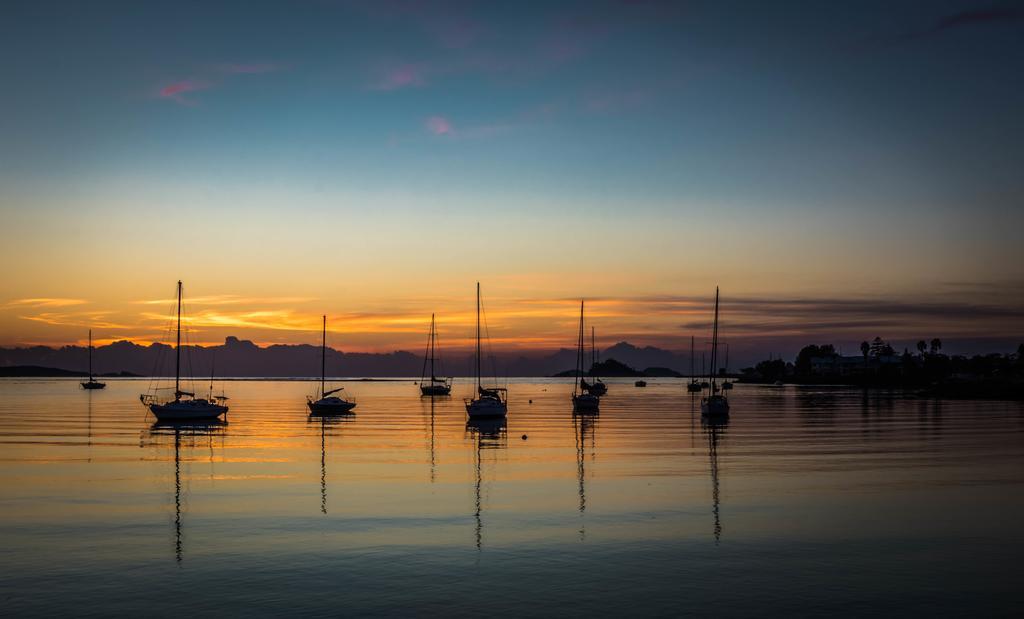 Bay Breeze Boutique Accommodation ベイトマンズ・ベイ エクステリア 写真